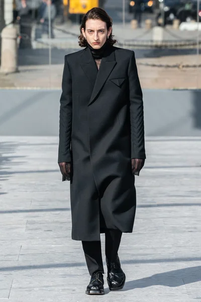 Look 9